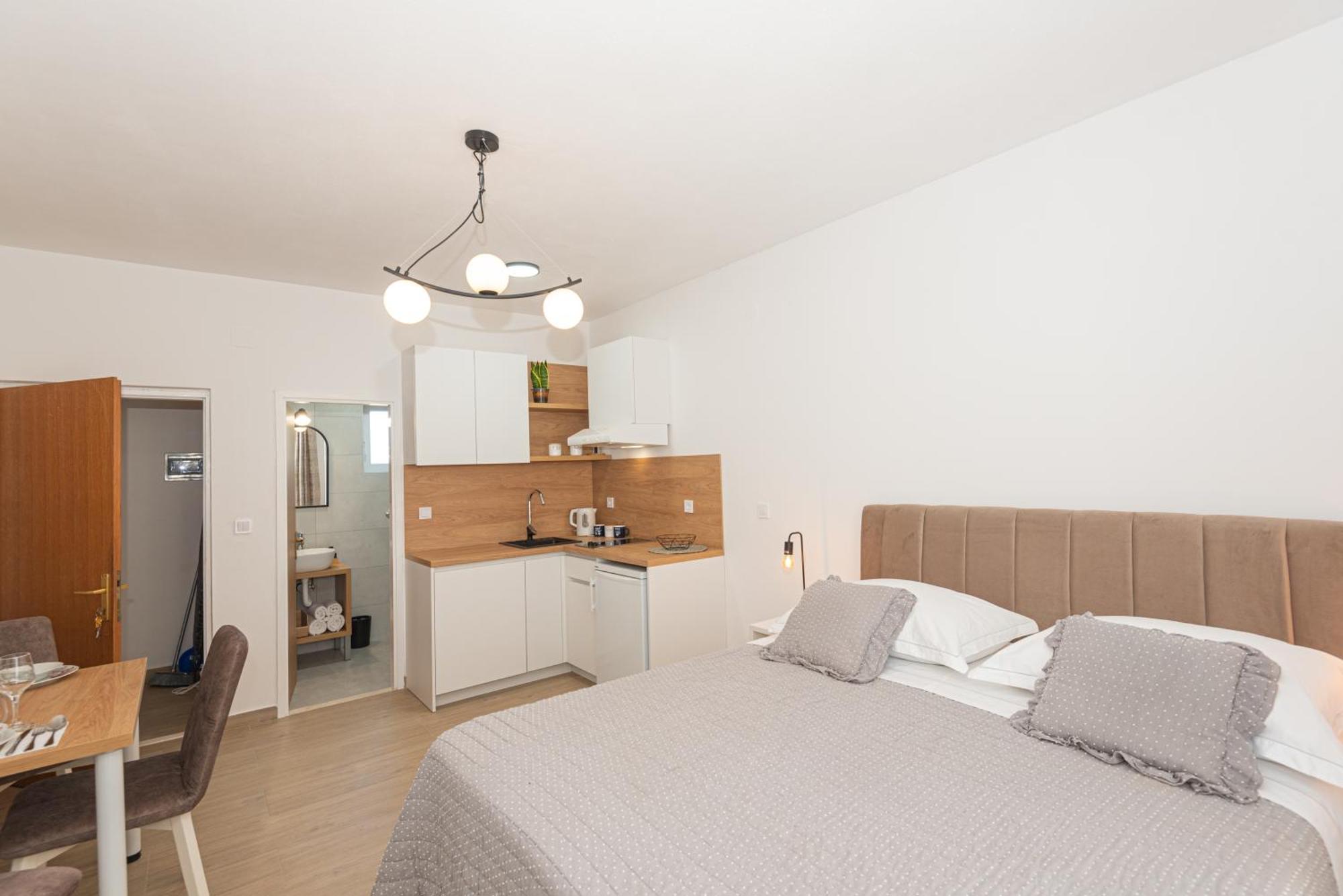 Apartments Lovric โวดีเซ ภายนอก รูปภาพ