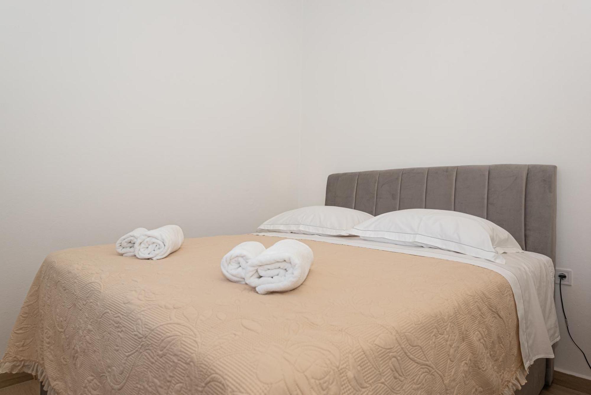 Apartments Lovric โวดีเซ ภายนอก รูปภาพ