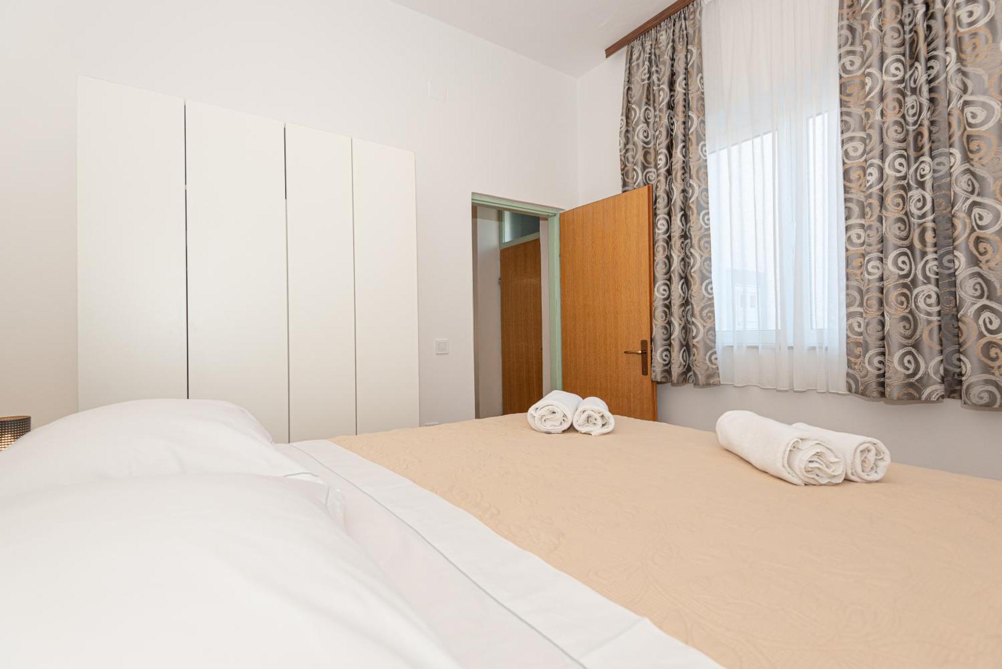 Apartments Lovric โวดีเซ ภายนอก รูปภาพ