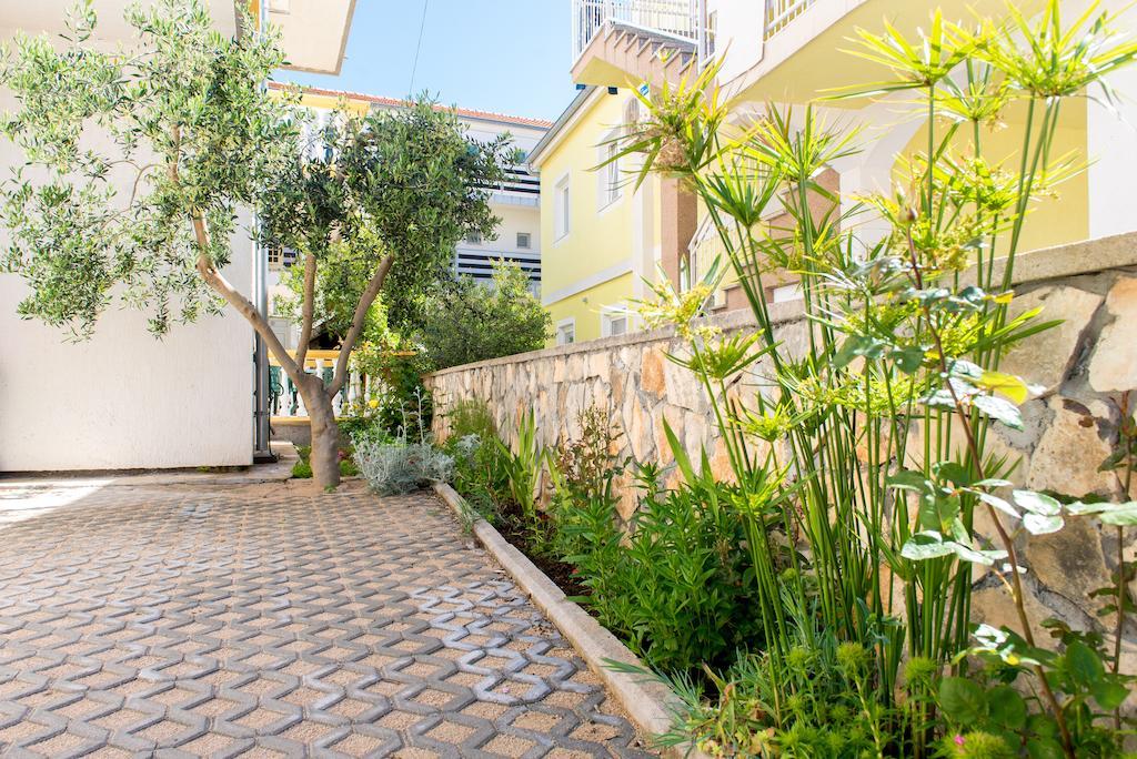 Apartments Lovric โวดีเซ ภายนอก รูปภาพ
