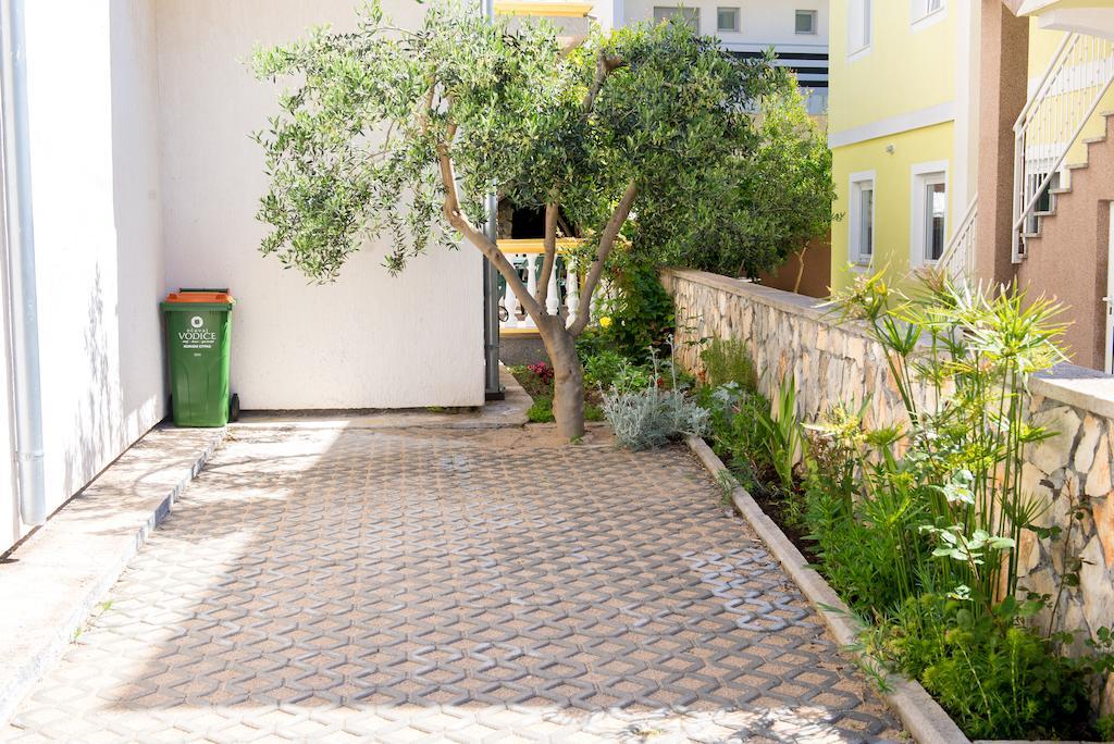 Apartments Lovric โวดีเซ ภายนอก รูปภาพ